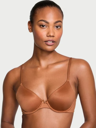 Victoria's Secret grudnjak bez postave na svetloj pozadini.